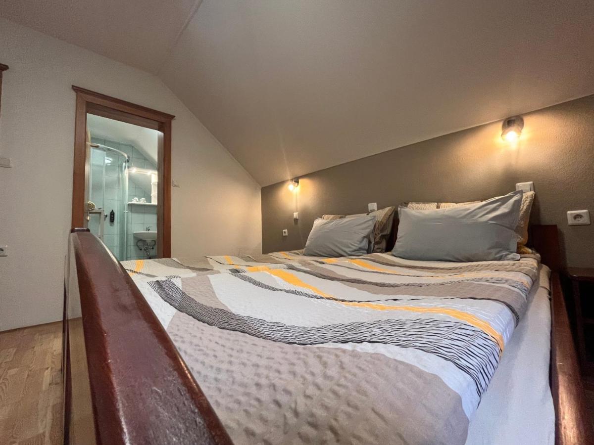 Na Logu - Farm Stay Ambroz Gregorc โซลกาวา ภายนอก รูปภาพ
